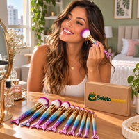 Utilisatrice brésilienne avec le kit et une boîte SeletoMarket