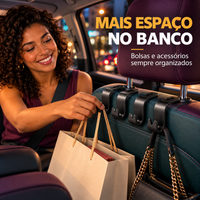 Ganchos automotivos organizando bolsas em carro estacionado