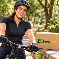 Ciclista usando luvas e embalagem SeletoMarket