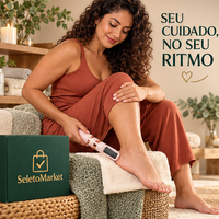 Mulher usando a lixa elétrica para os pés com embalagem SeletoMarket