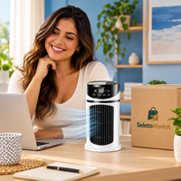 Cliente usando mini climatizador SeletoMarket com embalagem da marca