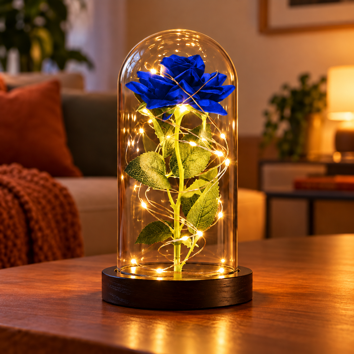 Luminária decorativa com Rosa azul sob cúpula de vidro